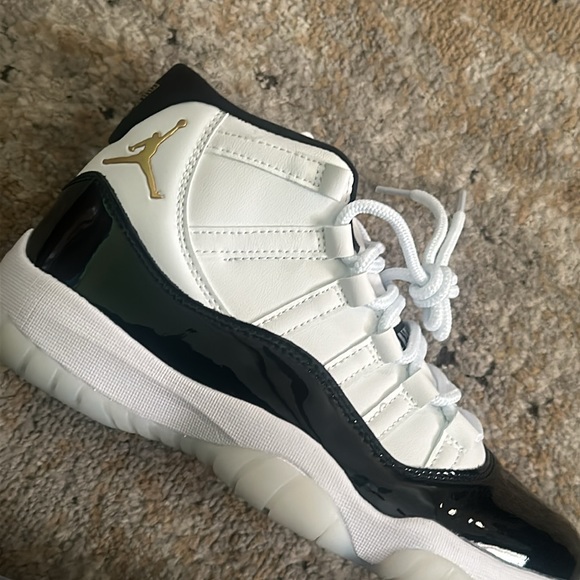 Jordan 11’s - Picture 3 of 3